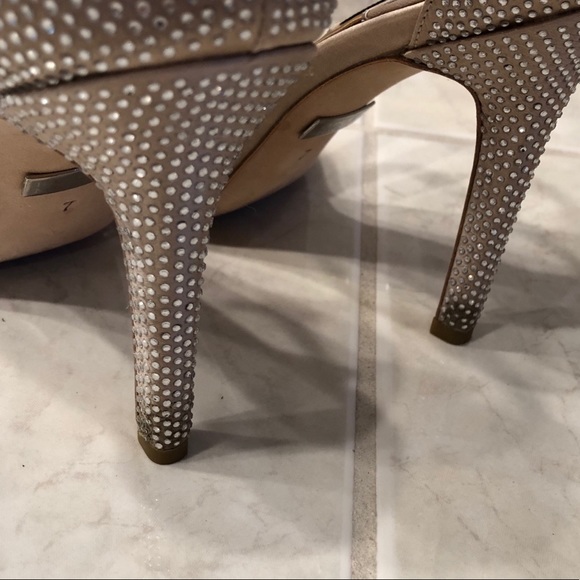 Badgley Mischka Latsat Shoe - Picture 5 of 7